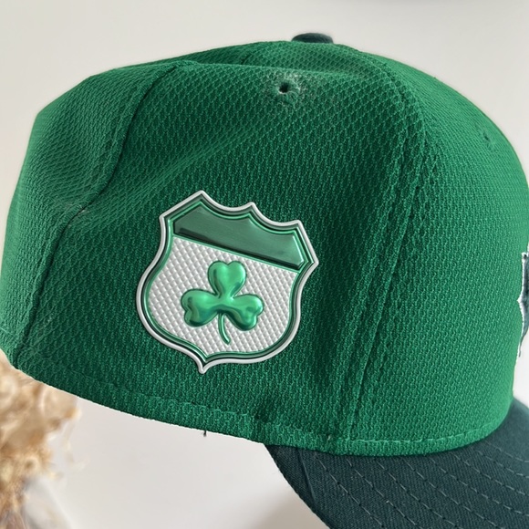 Blue jays st pattys hat 7 1/8 - Picture 2 of 4
